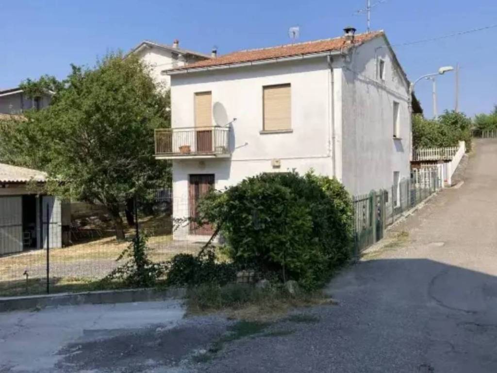 casa indipendente in vendita a Bore