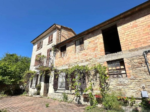 casa indipendente in vendita a Bore