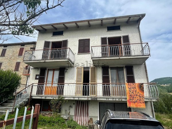 casa indipendente in vendita a Bore in zona Rovina