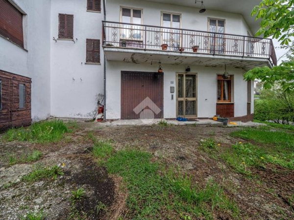 casa indipendente in vendita a Bore
