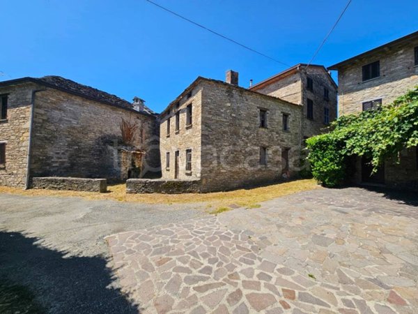 casa indipendente in vendita a Bore in zona Rovina