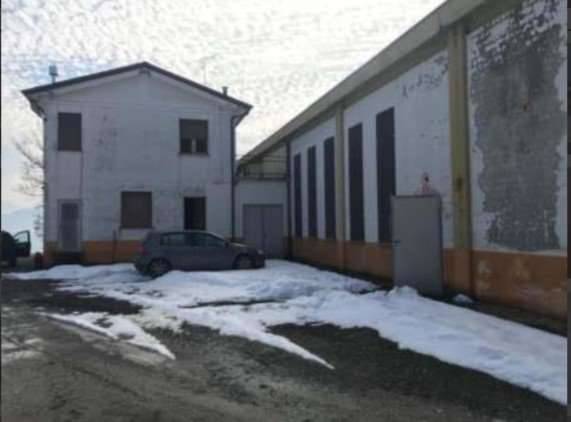 intera palazzina in vendita a Bore