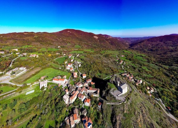 casale in vendita a Bore in zona Pozzolo
