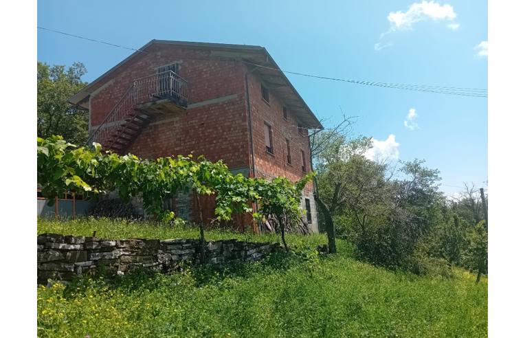 casa indipendente in vendita a Bore in zona Fiori