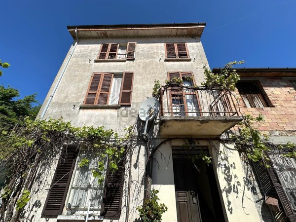 casa indipendente in vendita a Bore