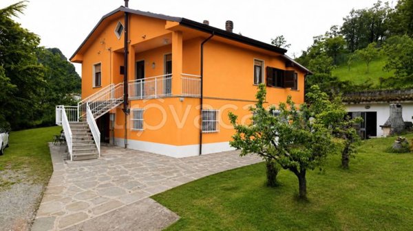 casa indipendente in vendita a Bore