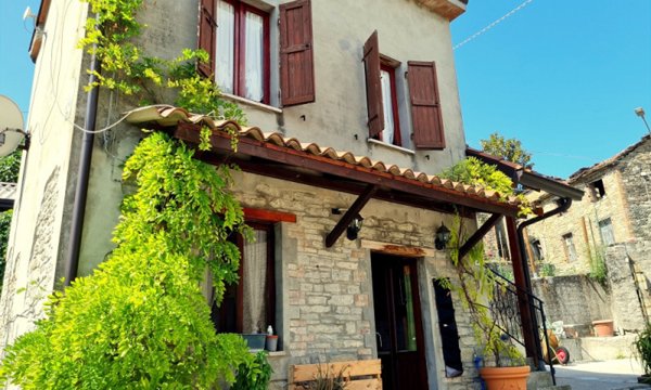casa indipendente in vendita a Bore in zona Pozzolo