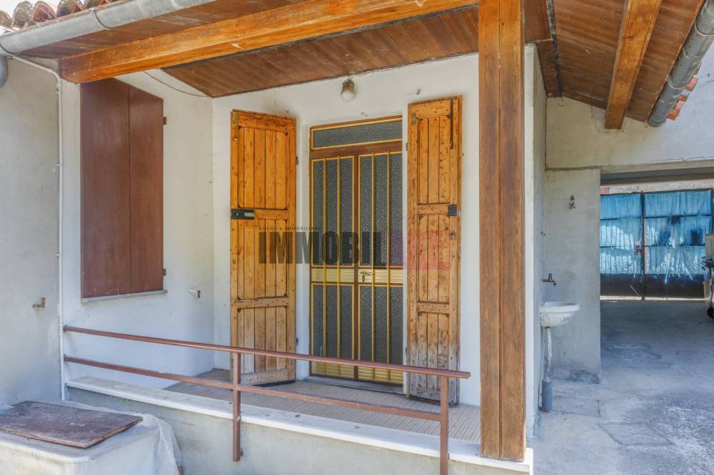 casa indipendente in vendita a Bore