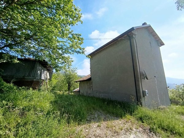 casa indipendente in vendita a Bore
