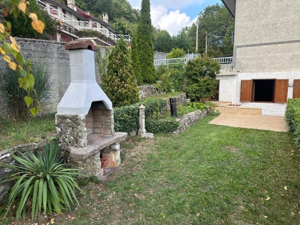 appartamento in vendita a Bore in zona Ferrari
