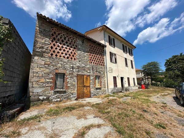 casa indipendente in vendita a Bore in zona Zermani