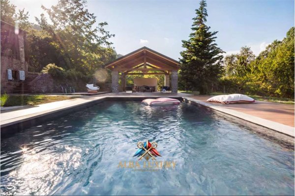 casa indipendente in vendita a Borgo Val di Taro