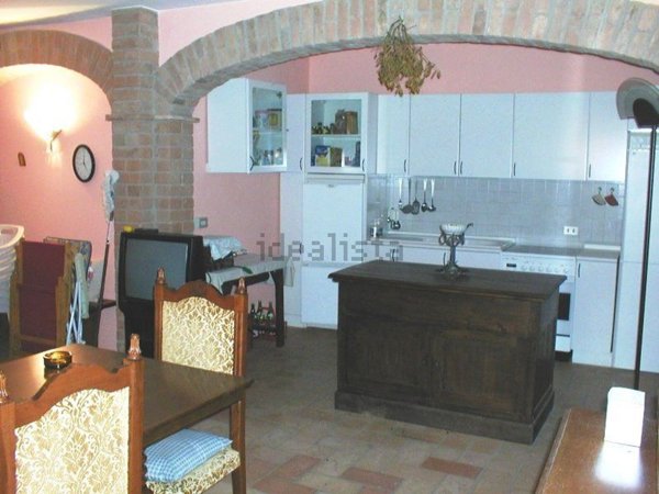 casa indipendente in vendita a Borgo Val di Taro
