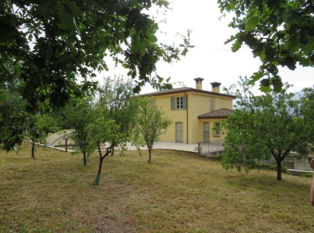 casa indipendente in vendita a Borgo Val di Taro