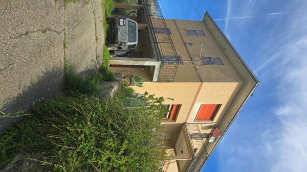 casa indipendente in vendita a Borgo Val di Taro in zona Ostia Parmense