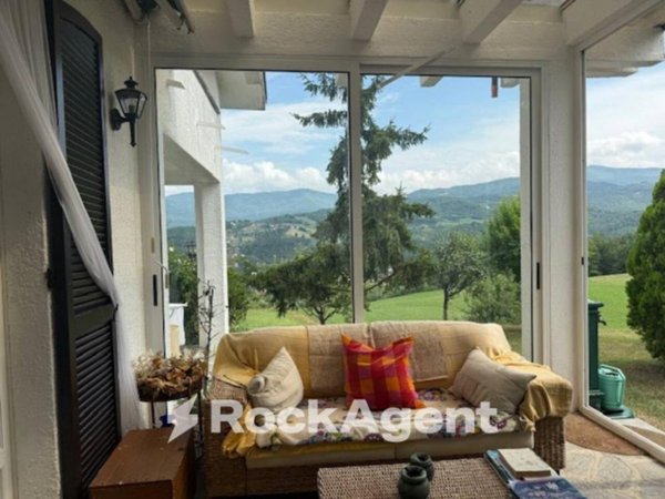 casa indipendente in vendita a Borgo Val di Taro