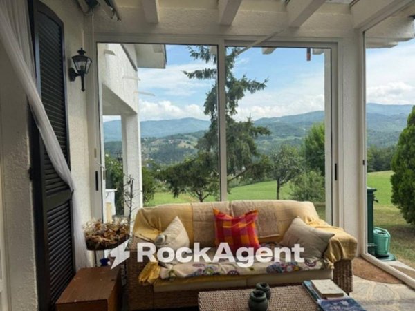 casa indipendente in vendita a Borgo Val di Taro in zona Il Poggio