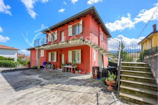 casa indipendente in vendita a Borgo Val di Taro