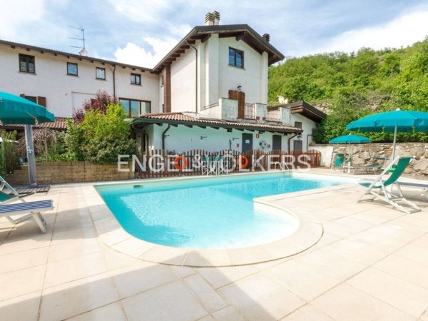 casa indipendente in vendita a Borgo Val di Taro