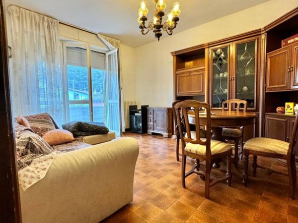 appartamento in vendita a Borgo Val di Taro in zona Il Poggio