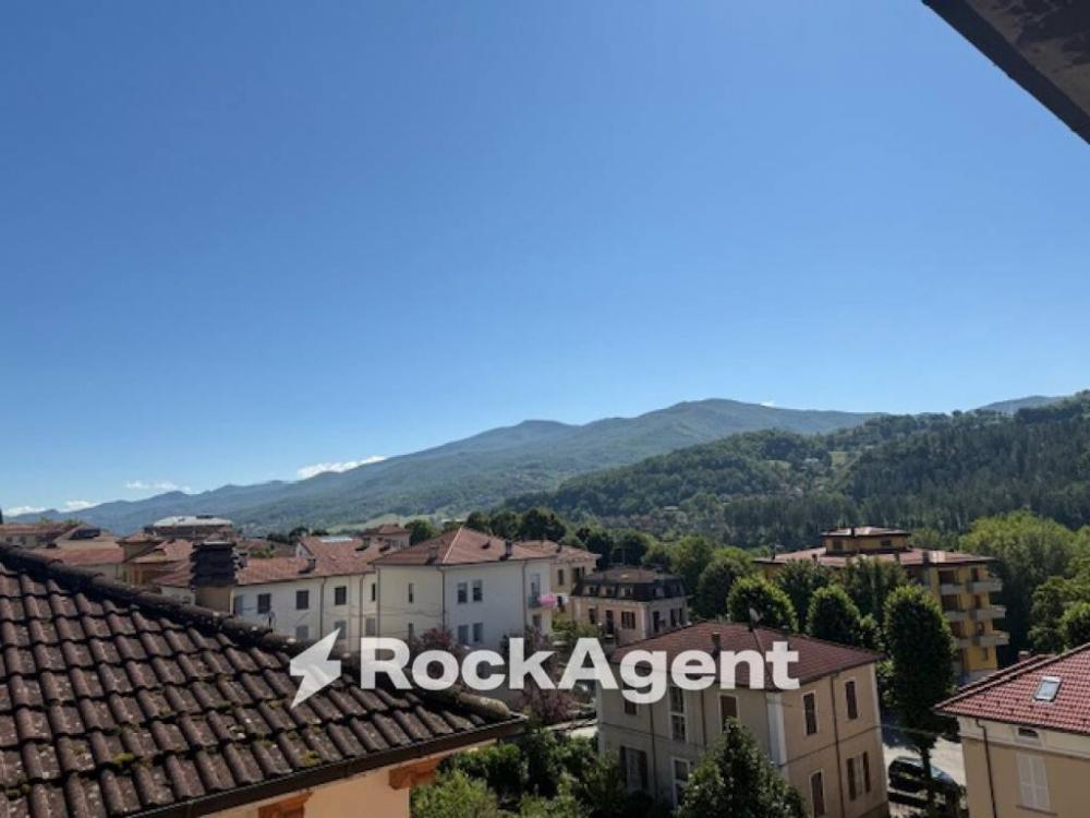 appartamento in vendita a Borgo Val di Taro in zona Il Poggio