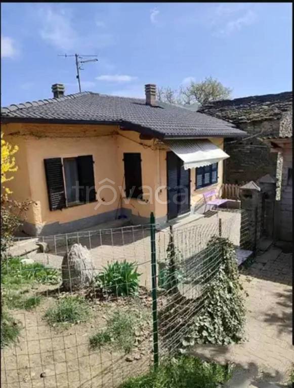 casa indipendente in vendita a Borgo Val di Taro