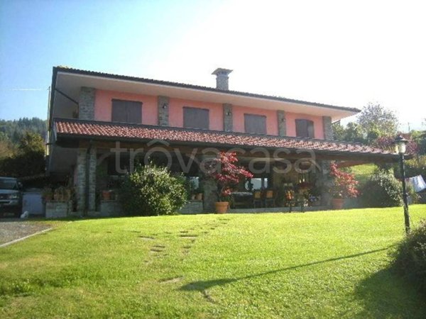 casa indipendente in vendita a Borgo Val di Taro