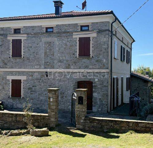 casa indipendente in vendita a Borgo Val di Taro