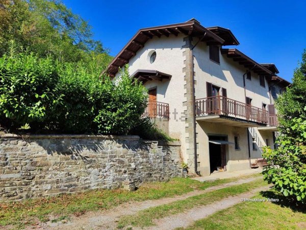 casa indipendente in vendita a Borgo Val di Taro