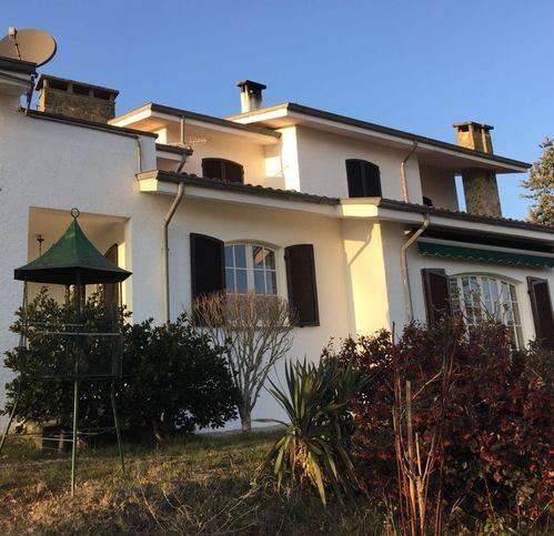 casa indipendente in vendita a Borgo Val di Taro
