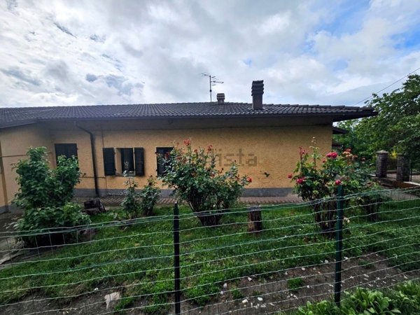 casa indipendente in vendita a Borgo Val di Taro