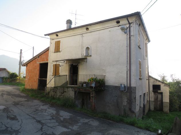 casa indipendente in vendita a Borgo Val di Taro