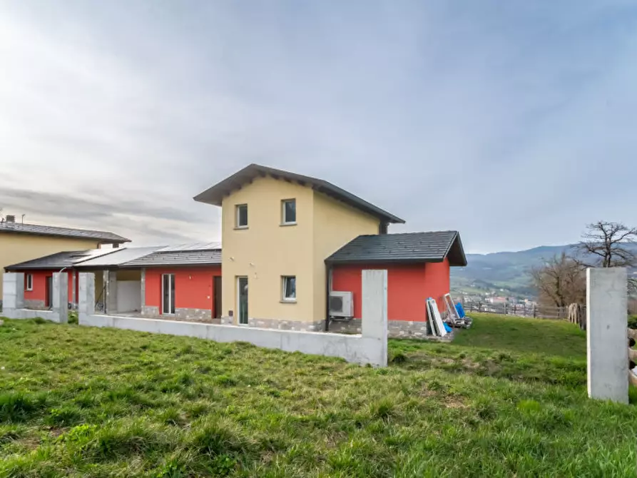 casa indipendente in vendita a Borgo Val di Taro in zona Il Poggio