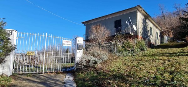 casa indipendente in vendita a Borgo Val di Taro