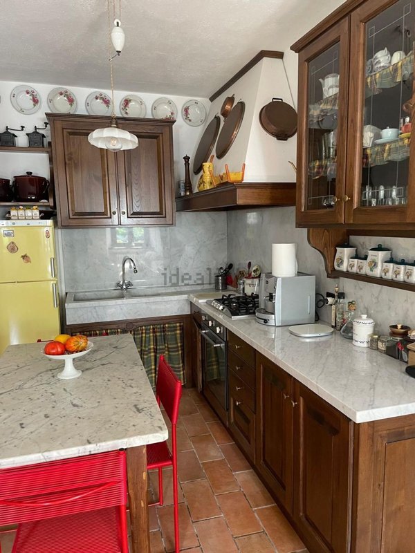 casa indipendente in vendita a Borgo Val di Taro