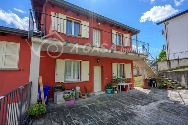 casa indipendente in vendita a Borgo Val di Taro in zona Il Poggio