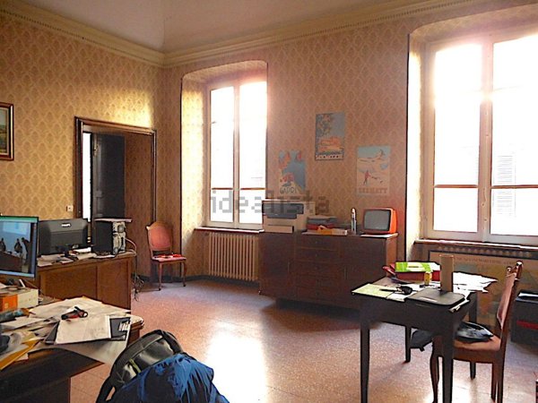 ufficio in vendita a Borgo Val di Taro