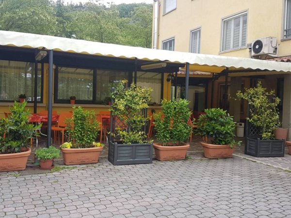 negozio in vendita a Borgo Val di Taro in zona Brunelli