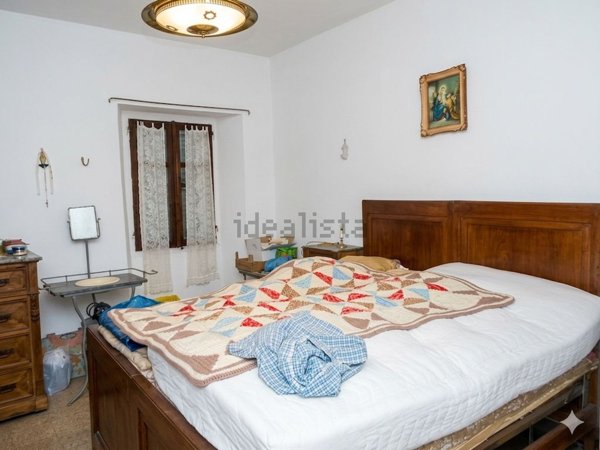 casa indipendente in vendita a Borgo Val di Taro