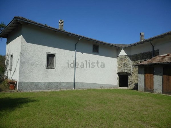 casa indipendente in vendita a Borgo Val di Taro