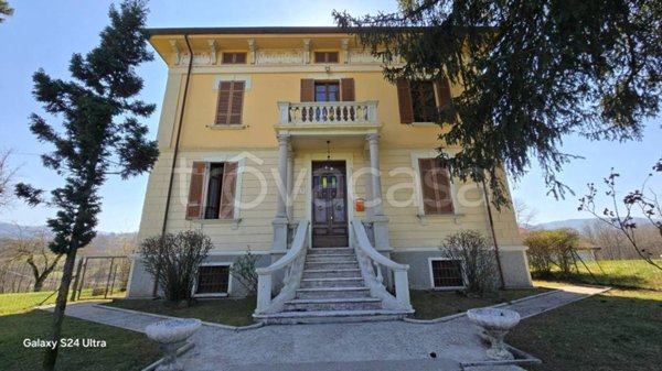 casa indipendente in vendita a Borgo Val di Taro