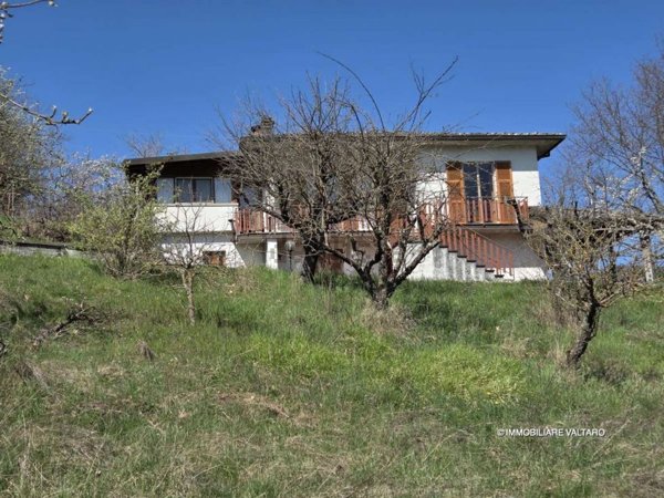 casa indipendente in vendita a Borgo Val di Taro in zona Monticelli