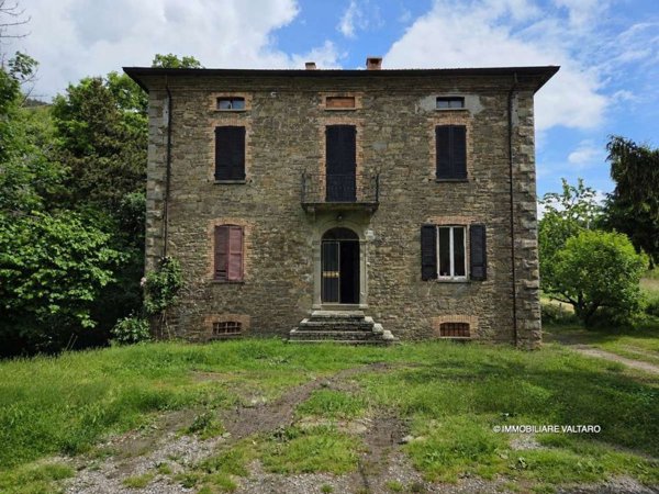 casa indipendente in vendita a Borgo Val di Taro in zona Ostia Parmense