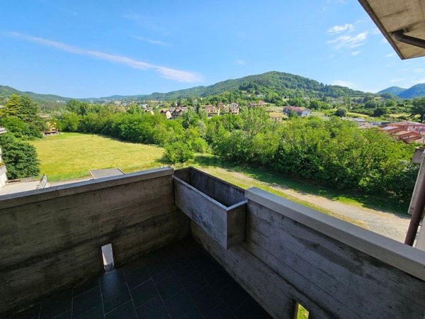 appartamento in vendita a Borgo Val di Taro in zona Il Poggio