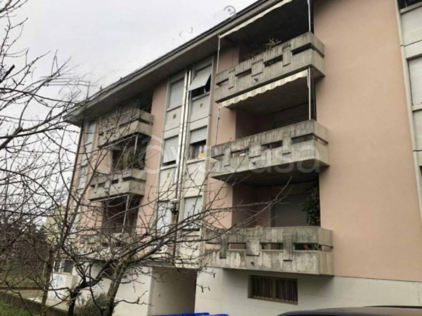 appartamento in vendita a Borgo Val di Taro in zona Il Poggio