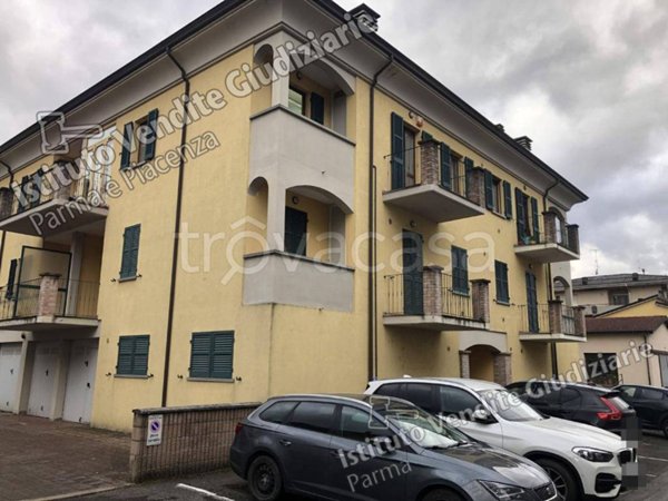 appartamento in vendita a Borgo Val di Taro in zona Il Poggio