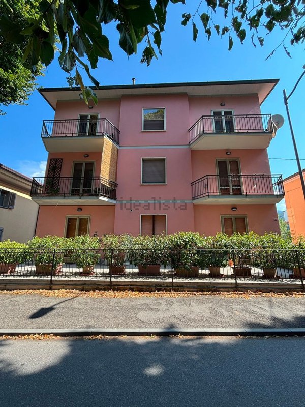 appartamento in vendita a Borgo Val di Taro in zona Il Poggio