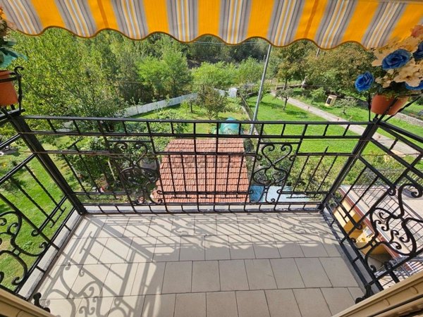 appartamento in vendita a Borgo Val di Taro in zona Ostia Parmense