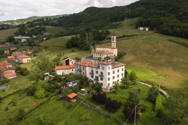 casa indipendente in vendita a Borgo Val di Taro in zona Ostia Parmense
