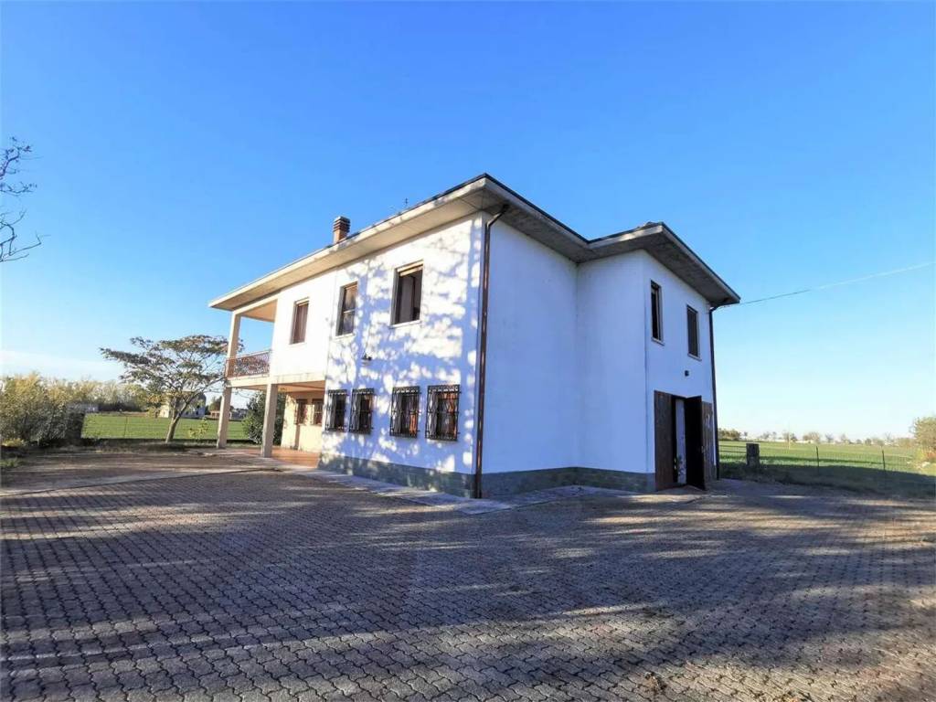 casa indipendente in vendita a Busseto in zona Roncole